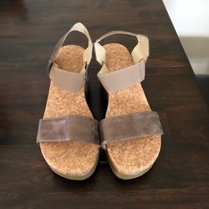 Wedge sandals